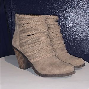 Fergie Women’s Wallis Bootie